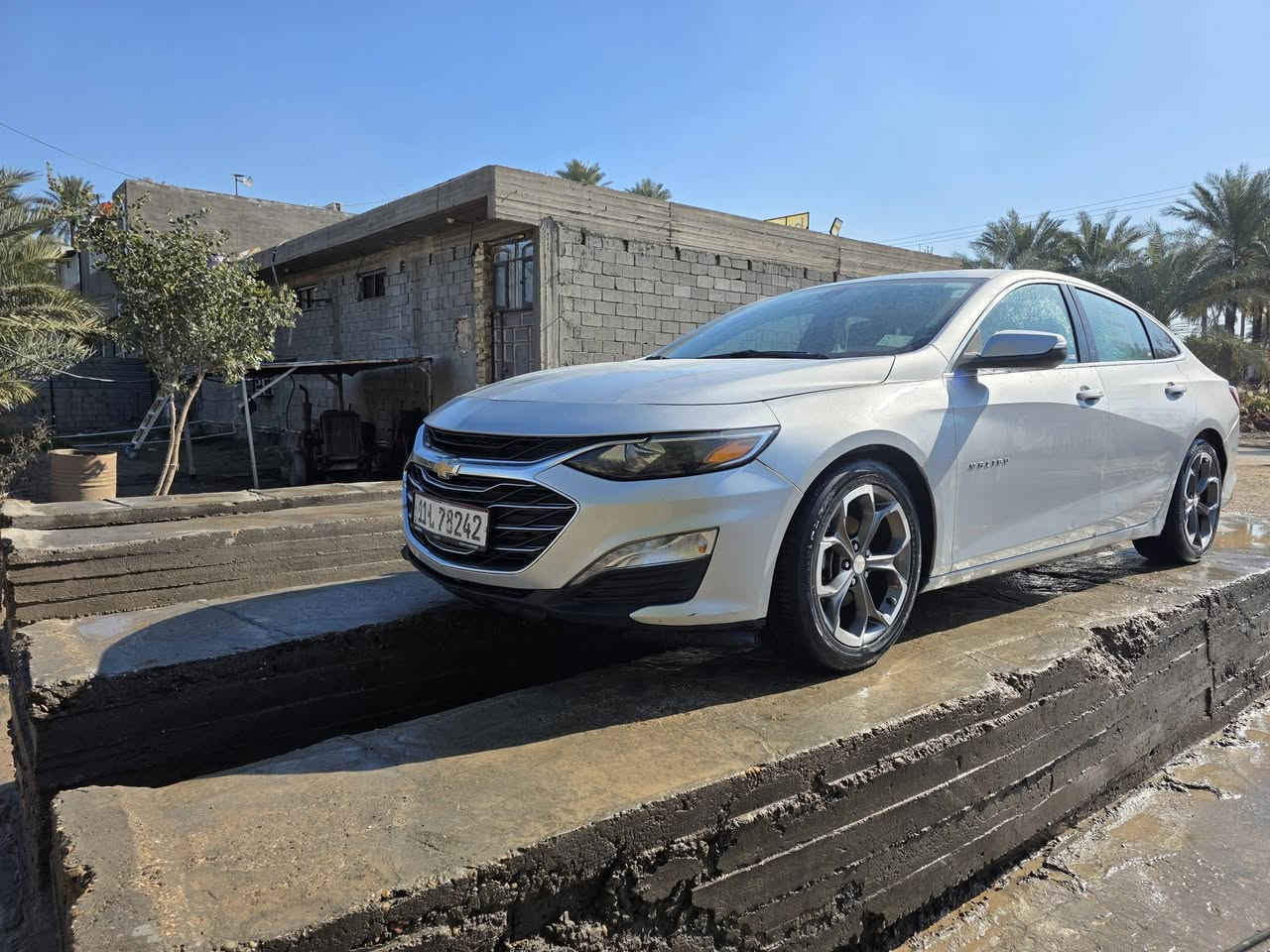 سلام عليكم سيارة مالبيو موديل 20بسمي تحويل مباشر على ايدي من امريكه لحد هسه عندي السيارة مواصفات السيارة تبريد قطعتين تشغيل عن بعد بصمه الباب بصمه مكان السيارة بابل السعر  120وبيه مجال /***********
