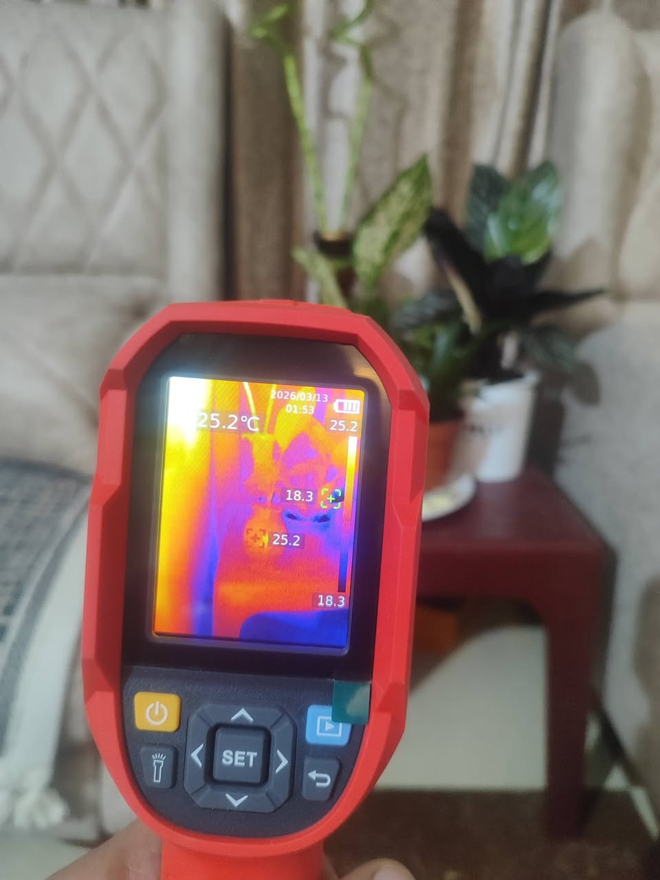 كامره حراريه تفيد اهل الصيانه مثل تسريبات الاناليب والكهربائين والمنضومات الطاقه الشمسيه والصيانة التباريد السعر 450 الف للعلم سعرها ب550 بلشركه


**إذا كنت صاحب هذا الإعلان وتريد حذفه لأي سبب، رجاءا أرسل رسالة إلى الدعم الفني**