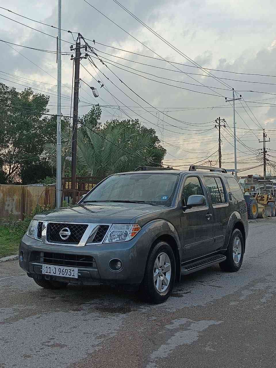 ‏السلام عليكم نيسان باثفندر وارد امريكي موديل 2009 لون رصاصي حادث جاملغ الامامي بنيد شواصي مكفوله ولغود مكفوله فول مواصفات دشبول ارمادا فتحه سقف شاشا كامره خلفيه حساسات خلفيه سياره احلا من الصور مكينه وكير مكفولات مكينه 6سلندر 4000 تبريد مركزي 3قطع ثلج سياره عائليه سبعه راكب 4X4 فور ويل تحكم ستيرن جهتين كرسي السائق كهرباء صدر امامي خلفي جيد سياره جاهزه رقم بغداد دولي بسمي تحويل مباشر السعر 98 وبيها مجال بسيط الاتصال *********** مكان بغداد 
‏ بغداد, العراق
