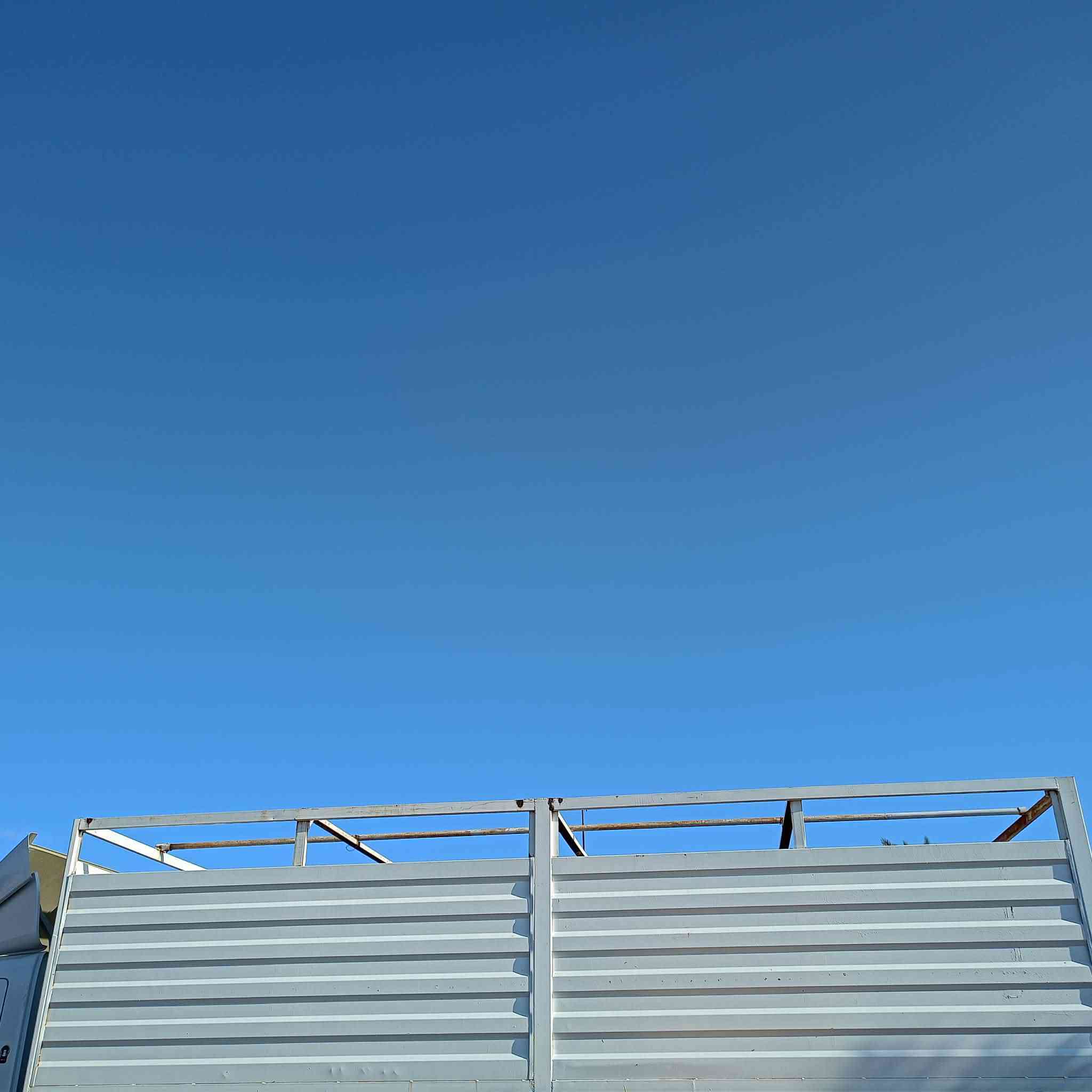 سلام عليكم محجر اتيكو 7وربع علاته متر وتسعين ***********
