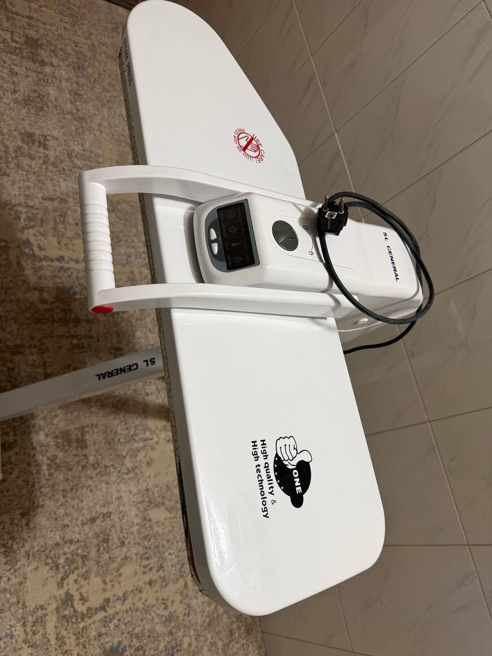 ئوتوو هەڵم حەجم گەورە بەشەرتی ئیش بۆ فرۆشتن زۆر پاک و خاوێن  و نوێیە 
ناونیشان ڕانیە 
نرخ 50هەزار


**إذا كنت صاحب هذا الإعلان وتريد حذفه لأي سبب، رجاءا أرسل رسالة إلى الدعم الفني**