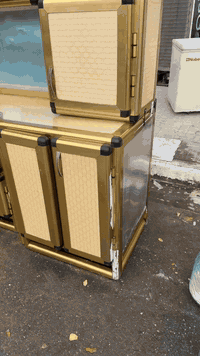 كونتر مترين نضيف كلش تعليك العالي سعر 250بي مجال قليل العنوان البصره تصال واسأب فقط ***********
