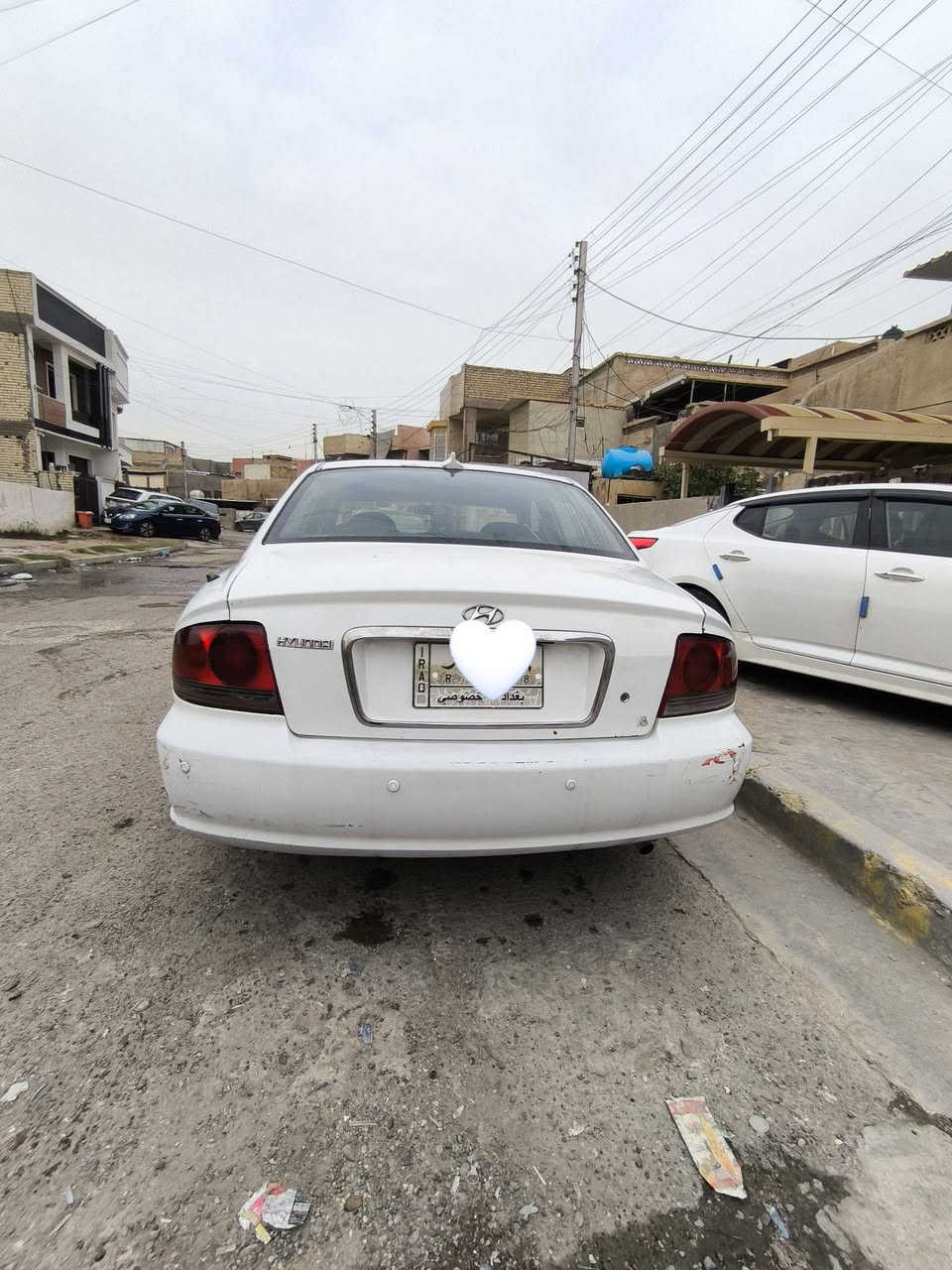 سوناتا للبيع موديل 2002 لون ابيض محرك 2000 / اربعه سلندر وارد خليجي تدفئه تبريد كامل من كلشي السياره نضيفه وحلوه مكان   
/مكاني بغداد تعال وبيك خير وتدلل .
الاستفسار الاتصال عل هذا  الرقم   /‏  ‪0771 584 5874‬‏
