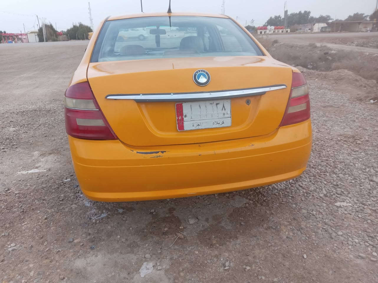 سلام عليكم جيلي موبل ١٣ مكفوله من الضربه القويه كير مكينه حداديه جديده تبريد ثلج سياره جاهزه من كلشي ومصفره هيئه وغرامات ٣٨ وبيها مجال مكان السياره ديوانيه رقمي ***********
