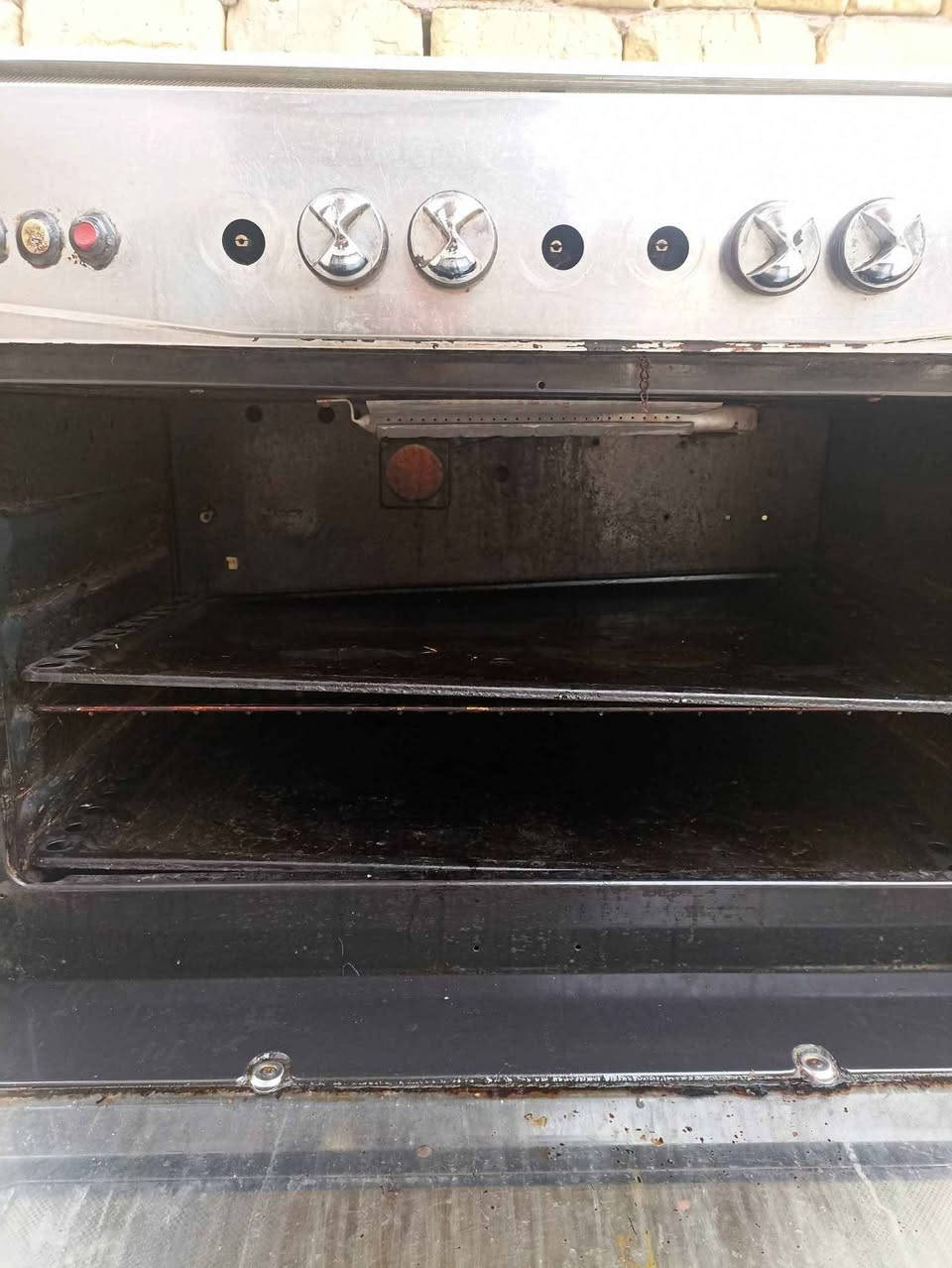 السلام عليكم ورحمه الله وبركاته 
طباخات نظيفات شغالات حتى الفرن يشتغل للبيع مكانه الطشاش للاتصال *********** وسعرهن مناسب دهل اوران, واسط
