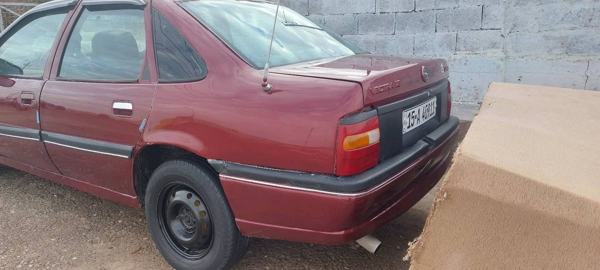 السلام عليكم اوبل فكترة موديل 92 محرك 1800 معمره من كلشي كهربائيات وصدر وتايرات وكير ومحرك كله تمام السعر 33بي مجال مكاني حديثه للاستفسار اتصل وتدلل ***********
