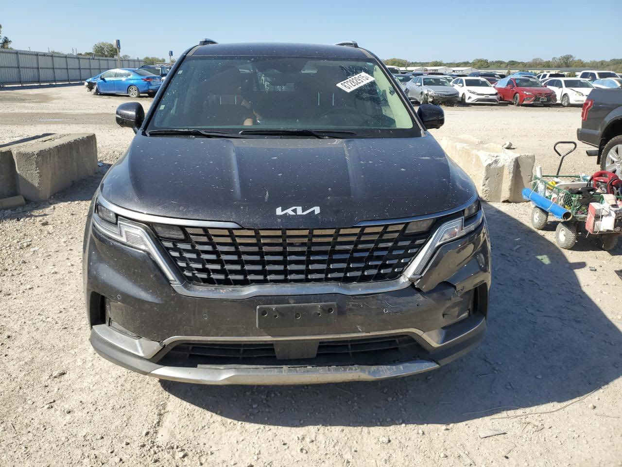 السلام عليكم ، كيا كرنفال 2024مواصفات SX فوووول عدا الفتحة
بدون ضرر هاي الصور كدامك عدا هذا الكسر ب الجاملغ و ايرباك الاستيرن و القدم
السياره بعدها ب امريكا توصل يوم 18/2 للعقبه 
السعر 220$ وبيها مجال قليل 
للاستفسار ***********
