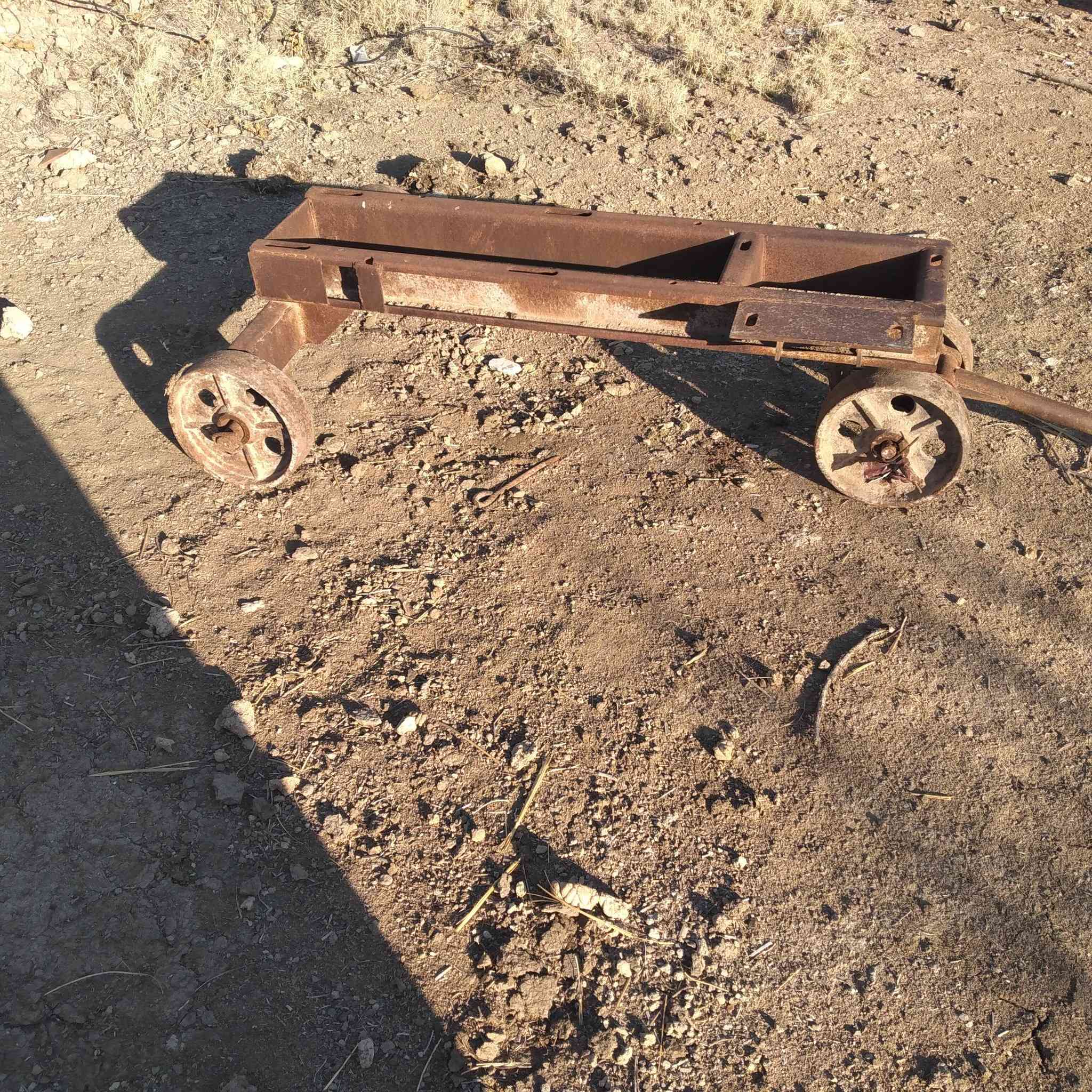 اسلام عليكم اخوان عربانه للبيع حديد فولاذ
ترهم للنقل الماطورات 

ولمولدات اي شي ترهم 
سعر 300 الف

مكان بغداد تواصل 

***********
