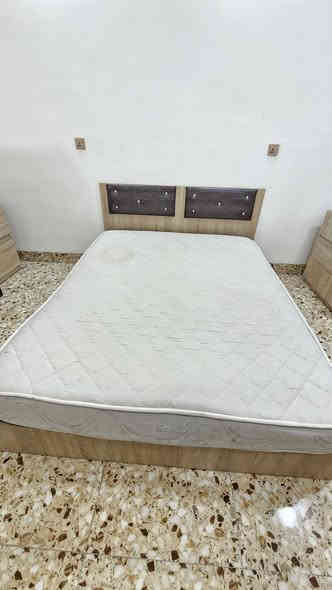 للبيع غرفة نوم تركي ٦ قطع مع الدوشك ٣٥٠ الف 
للتواصل عالخاص 
او عالرقم ***********
كويستان
