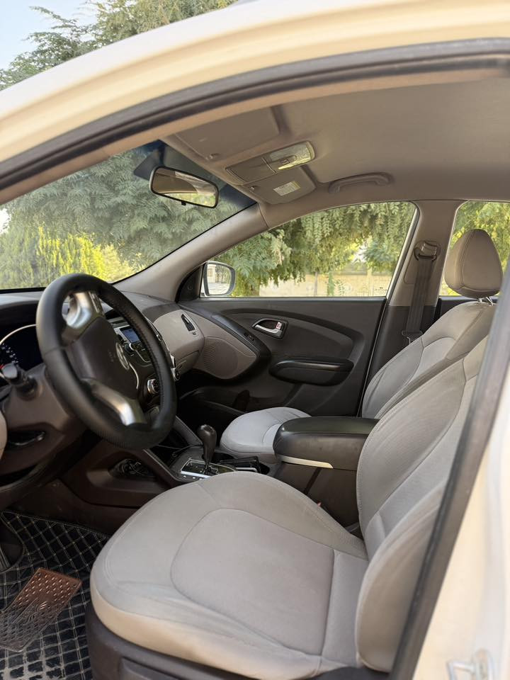 هۆندا تۆکسۆن خەلیجی
مۆدیل 2014مواسفات خەلیج
نموونە لەجوانی وخاوینی زیاتر 
لە7حەفت سالەیەک دەستە 
دەعامی بۆ دەعامی بئ سبوخ بئ لیدان 
هیچی نیە بئ مسروفە
 
نرخ لەکۆمینتی dasty2soran carsدانراوە
 
سەنەوی نوئیە تاکو نزیک 2030
هەرچوارتایەی نوئیە پیش وپشت مسروفی نیە
تەبریدساردوگەرم بەشەرت 
مکیینەوگیڕی نەکراینەوە 
بەشەرت هیچ عەیبیکی نیە

ژمارەی خاوەن سیارە
کۆڕەک و زین واتس ئاپ
***********

***********
