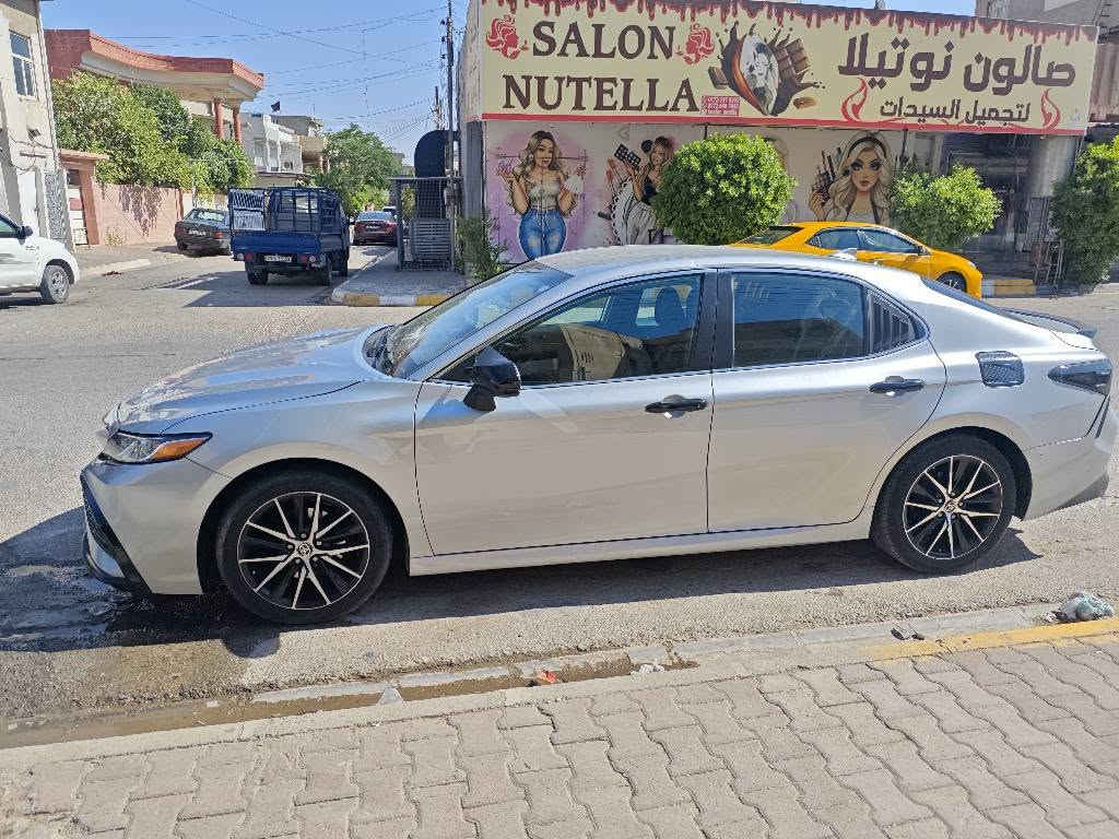 🚗 للبيع | Toyota Camry 2022 🇺🇸

🔹 2022/موديل
🔹 اللون: سلفر
🔹 وارد أمريكي
🔹 الممشى 87ألف ميل
🔹 رقم سليمانية وباسمي جاهزة للنقل

✅ السيارة بحالة ممتازة
فقط قطعة وحدة صبغ باب سكن 
بيها شخوط طرفين +تعديل بارد شبر 
✅بدون ايرباك بدون جيك انچن
المواصفات:
✔️ شاشة كبيرة
✔️ كاميرا خلفية
✔️بك لايت سموك متغير الوان 12مود
✔️ رادار أمامي
✔️ تحديد المسار (Lane Assist)
✔️ تحديد السرعة
✔️ 3 وضعيات قيادة
✔️ Sport / Eco / Normal
✔️ Auto Stop
✔️ مقاعد كهربائية
✔️ رنكات SE سود أصلية
✔️ مواصفات عديدة أخرى
السعر 178 ورقة 💲

للاستفسار واتساب
*********** كركوك, العراق
