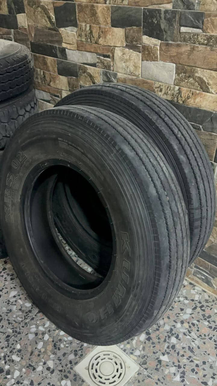 السلام عليكم تايرات فحل موديل 21  قياس 13 فحل   بيع فقط  كلش نضيفات مكلف بل نشر ***********
