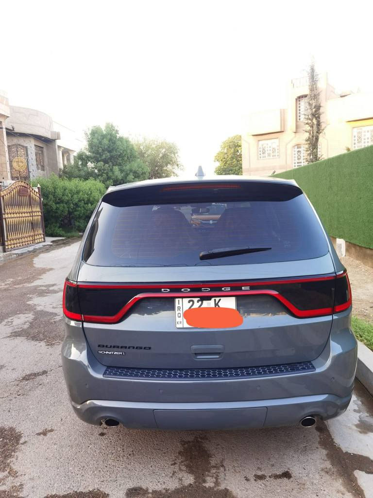 ملاحظه مهمه اني مو صاحب السياره للمعلومات الاتصال 0️⃣7️⃣9️⃣0️⃣1️⃣8️⃣6️⃣6️⃣1️⃣0️⃣5️⃣
🔹 النوع: دودج دورنكو
🔹اللوحات : انكليزي اربيل مميز 
🔹 الموديل: 2021
🔹 المحرك: 6 سلندر V6
🔹 ناقل الحركة: أوتوماتيك
🔹 الدفع: رباعي 4×4
المواصفات:
فتحة سقف
مقاعد جلد كهربائية
تدفئة مقاعد أمامية
تدفئة المقود
داخلية حمراء فاخرة
شاشة معلومات وترفيه
تحكم بالمقود
مثبت سرعة
أنظمة أمان (ABS – مانع انزلاق – توازن إلكتروني)
مكيف هواء قوي
🔹 المشي: 60,000 كم
🔹 الحالة: نظيفة جداً – شبه جديدة
🔹 الحادث: ضربة خلفية
🔹 الإطارات: جديدة
🔹 الرقم: مميز
📞 للاستفسار والتواصل:
*********** بغداد, العراق
