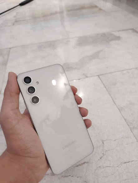 للبيع: Samsung Galaxy A54 5G مستعمل — بيع مستعجل
السعر: 185 الف وبي مجال بسيط

🔹 الموديل: Samsung Galaxy A54 5G
🔹 الحالة: مستعمل
🔹 العيوب: مضروب من فوق (واضح في الصورة)، باقي الجهاز شغال تمام بدون مشاكل
🔹 الملحقات: كارتونة وكل شي جاهز
🔹 السعة: 256 GB
🔹 اللون: أبيض

📍 للاستلام: مكاني بالنجف
📞 للتواصل بسرعة: ***********
