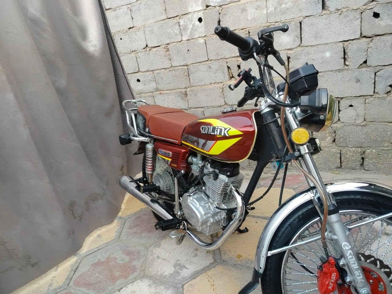 دراجة تايكر سونگ موديل 2024 اوراق اصولي تعمير 
دراجة 🚲 نظيفة كلش احلى من الصورة ماشية 4000 الا
شراي اتصل ***********
سعر 750 وبيها مجال للشراي
