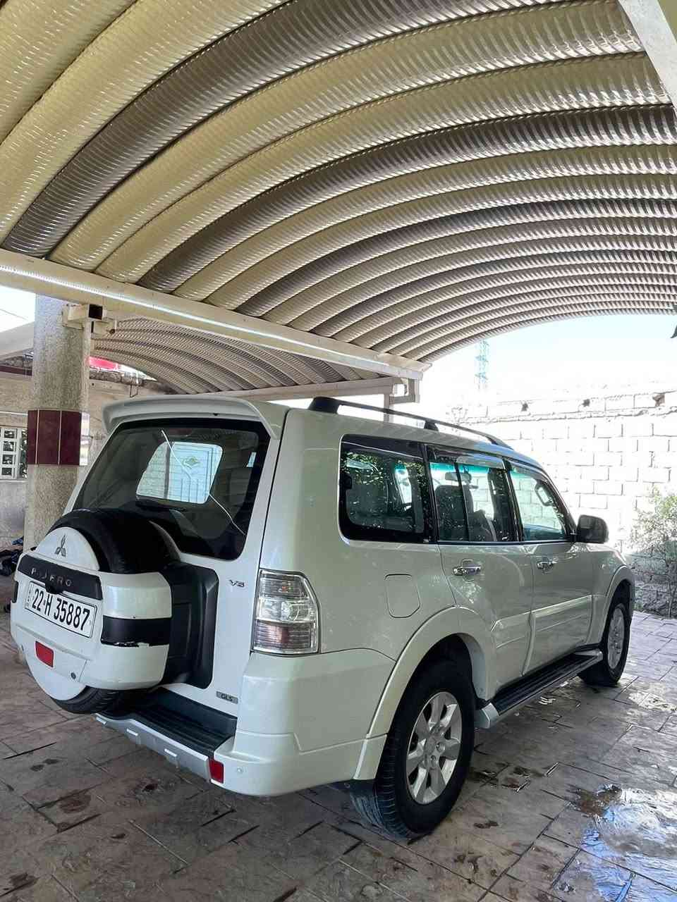 باجيرو حبتور
موديل 2014 وارد خليجي

 المحرك 3500 . 6 
سلندر
 ماشية 165 الف . .
 رقم اربيل  حديث.  بأسمي تحويل على طول المواصفات . تحكم ستيرن . تبريد 3 قطع فول  ثلاجه . شاشه كبيرة . كامرة خلفيه . حساس بگ . مرايات شفط . مرايات كهرباء سلايت روف ( فتحه سقف بنوراما ) . مثبت سرعه كروز . ثلاجه .7 راكب .انارة زنون عالي وناصي وبلوجكتر . .كشنات تحكم كهرباء السايق والبصف السايق. جام كهربائي وجامه السايق اوتو . قفل الابواب والنوافذ تحكم جهة السايق . بلوجكتر ضبابي خلفي .الفئه GLS .
.مانع تزحلق . فتح واقفال الابواب والمري شفط عن بعد . نضام ازاله الضباب اثناء المطر . مضخه ماء خلفيه . المكان بغداد .   السيارة مسويلها ادامه . محرك جاهز . مبدل بلكات ومنضف نوزلات . ودهنها لكي مولي الالماني . مبدل تخم تاير قبل شهر كير ومحرك وحداديه وكهربائيات جاهزة من كلشي خير من الله  تبريد ثلج بيها فقط تبديل صندوق الباقي كفاله عامة من الصبغ والتبديل شرط الفحص
سعرها160$ وبيها مجال بسيط للطيبين 

***********
بغداد التاجي
