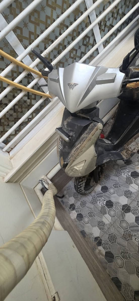 دراجه للبيع وارد امريكي بيها محرك كايم سرعتها 80 جديده موديل 23 سعرها 200 الف


**إذا كنت صاحب هذا الإعلان وتريد حذفه لأي سبب، رجاءا أرسل رسالة إلى الدعم الفني**