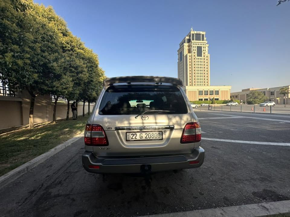 لاندكروز 2005 vxr
مواصفات لكزس 
جكات 
دبل تانكي 
تحكمات ستيرن 
ثلاجه 
فتحه 
شاشه اضافيه 
حساسات 
كراسي كهرباء 
جلد 
ماشيه ٣٠٠ الف فقط 
السعر 18000 $ 
الضرر قطعه وحده صبغ الجاملغ الامامي عكس السايق جزء منه ربع الجاملغ فقط والباقي مكفول 
للاستفسار *********** 
السياره على وضع الشركه ما مبدل اي شي بيها

