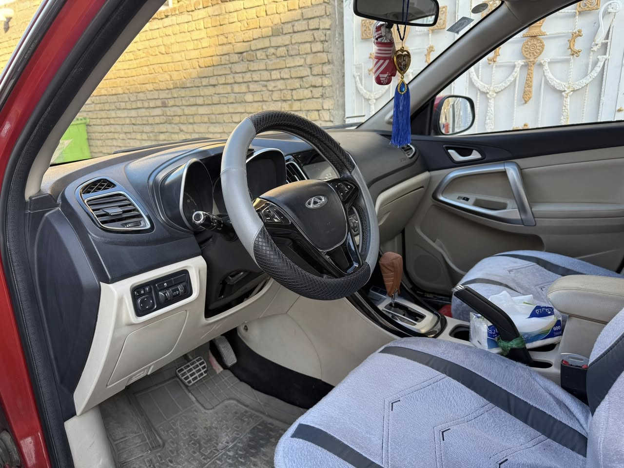 السلام عليكم تيكو للبيع 2018 السعر 110 وبيها مجال حره مداور ثاني يوم السياره جاهزه من كل النواحي تخم تاير جديد كير مكينه كفاله من كلشي 
رقم واسط مداور ثاني يوم رقم نكليزي هزه جديده مكان السياره  كوت 
***********
