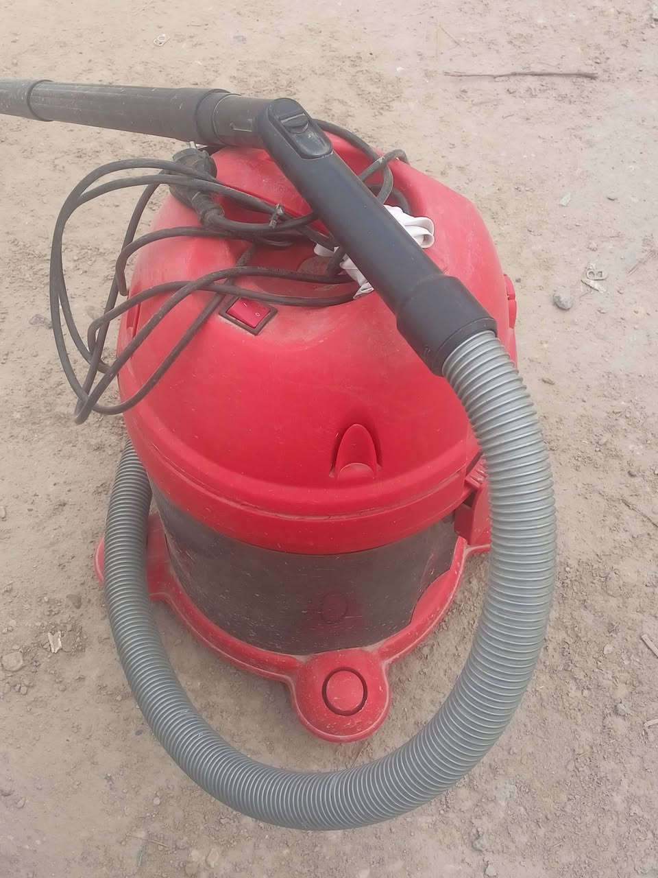 اغراض مناسبه للبيع واسعار رخيصة
غساله نوع هيتاشي ياباني السعر 75 صوبه نوال اصليه اخت الجديده سعر 15الف مكنسه السعر 35 رقم الهاتف ***********
