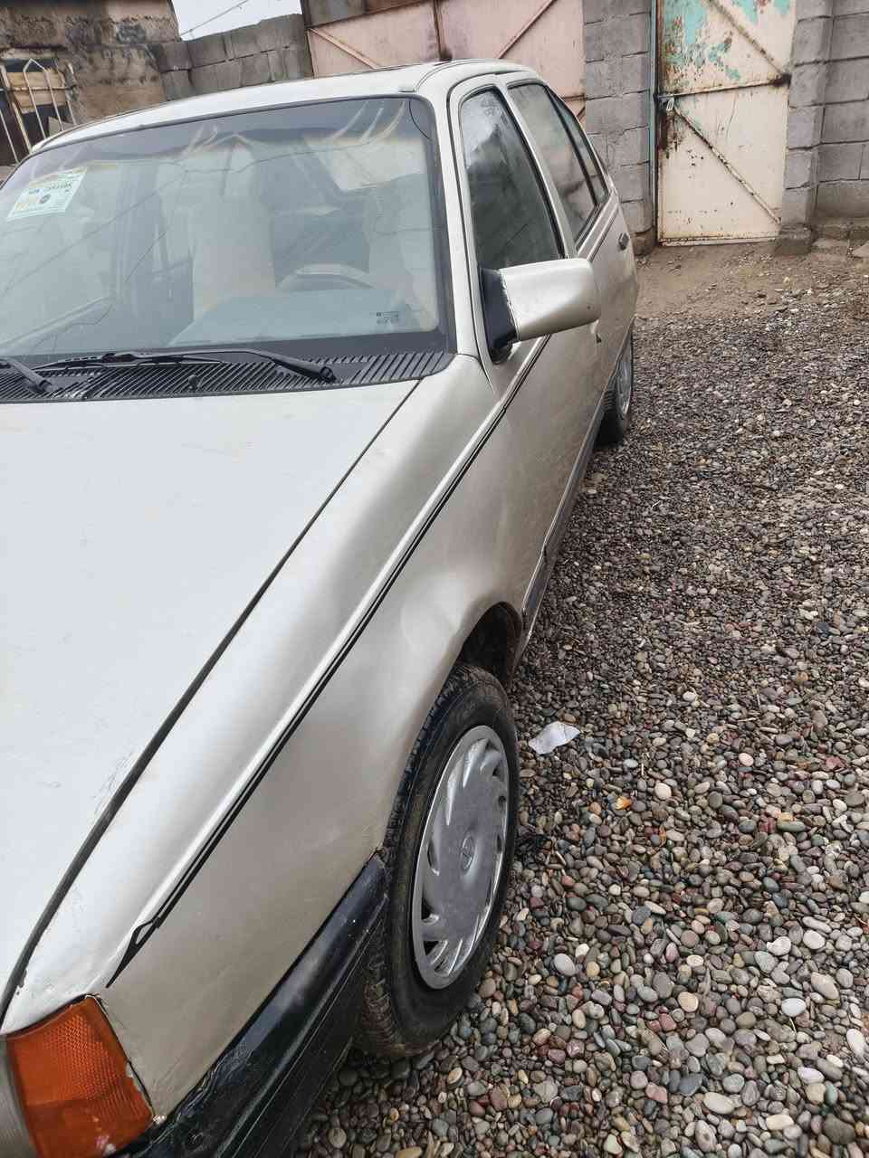 سلام عليكم سيارة كاديت للبيع موديل 91 رقم نينوى الماني سنويه لي 2028 الشرعي موجود بل موصل شرط تحويل
كابون بانزين بيها.  تدفئه شغاله واير منيه كامله كلشي شغال بيها محرك گير  خير من الله السعر 18 وبيها مجال تجي شوف بعينك. مكاني ناحية النمرود  الاتصال ***********
