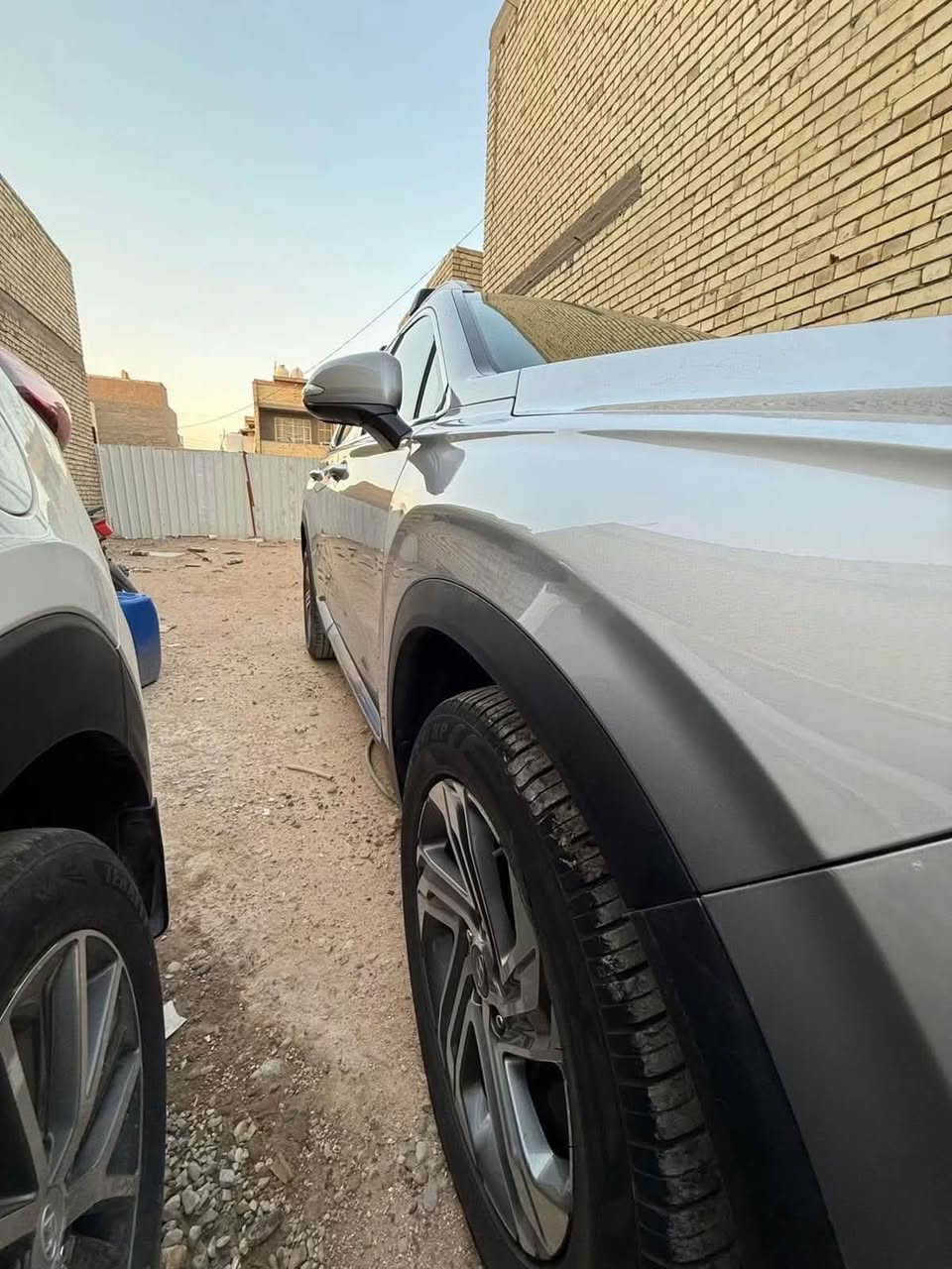 سلام عليكم سنتافي مديل 2022 للبيع فول مواصفات 
ماشيه 35 سيارة جديده بمعنه الكلمه رقم اربيل بكانه بغداد الجديدة سعر 190 وبيه مجال للاتصال ***********
حادثه فقط الدعاميه السيارة تعتبر اكلين
