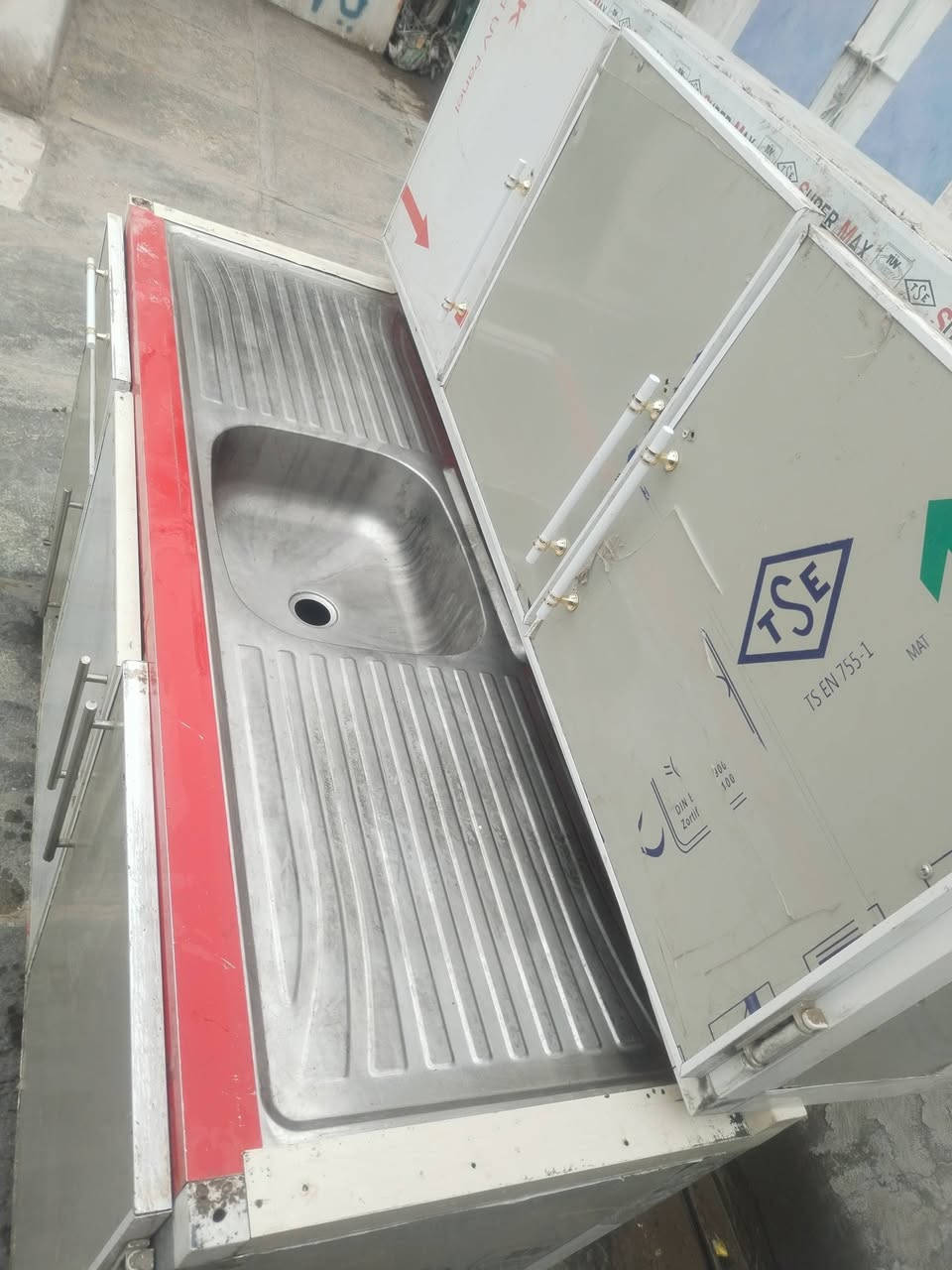 كاونترات البيع سعر الواحد 150 عنوان شطره حي زهور قرب ملعب الحاوي ***********
