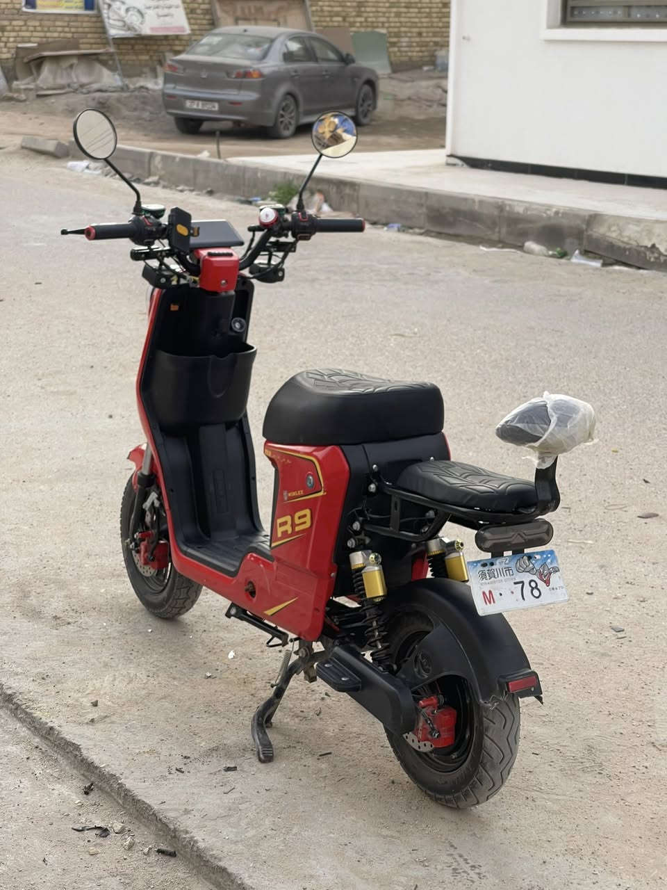 الرقم ***********
السلام عليكم دراجه ار تسعه مديل 24دراجه جديده كل نقص مابيها شركه ويلني بطاريات 5وحده 32امبير لون مميز احمر سرعتها حقيقيه بل عداد 60 دراجه كل نقص مابيها مواصفاتها معروفه دبل اشاير يمنه يسرع مع حاجب لكزز مسجل عالي لايت عالي ناصي مع سكن بريكات هيدروليك دهن امامي خلفي تايرات جدد بعدهن نضام بك رجوع إلى خلف دراجه اربع سرع دراجه كامله مكمله كل نقص مابيها وياها سله ومرايات السعر 430بيهل مجال للشراي مكاني ناصريه مركز الرقم ***********
