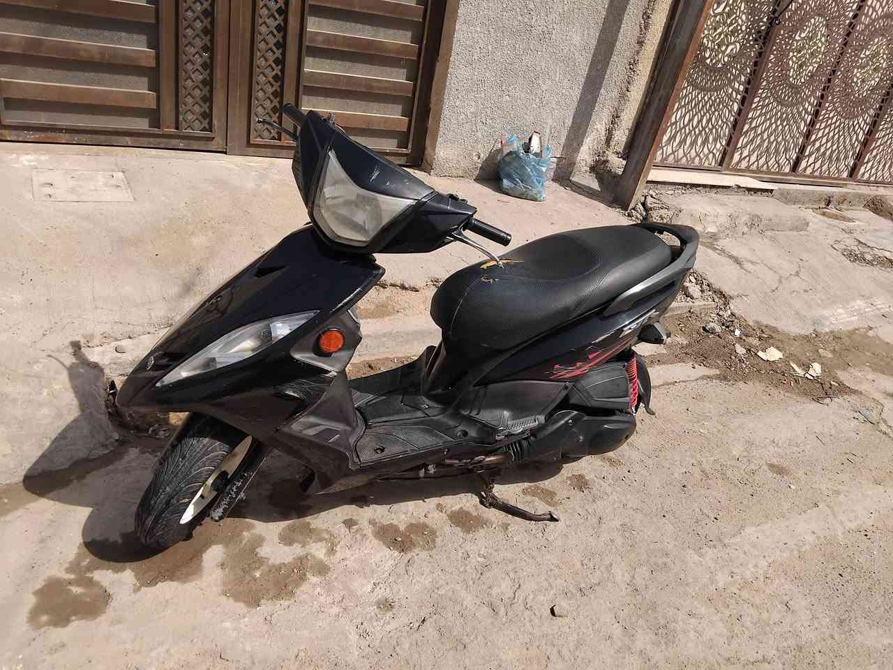 للبيع جيتي ار الدراجة مال رمبة جديدة حيلل سعرهة ٨٥٠ او بيهة مجال للشراي مكانهة البياع رقم ***********
