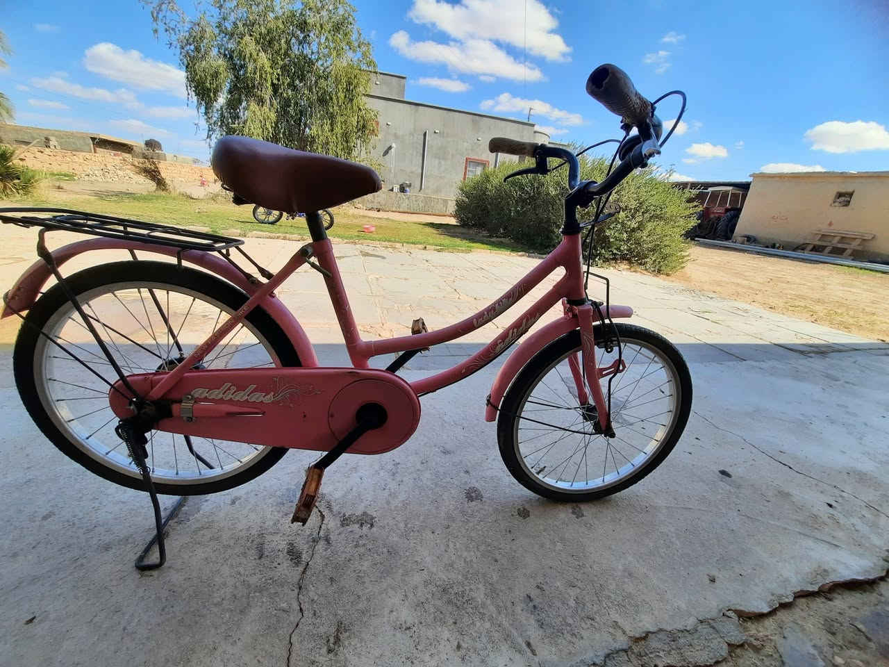 السلام عليكم بايسكلات للبيع الوردي 60الف والازرق 80الف مكاني الفياضيه
***********
