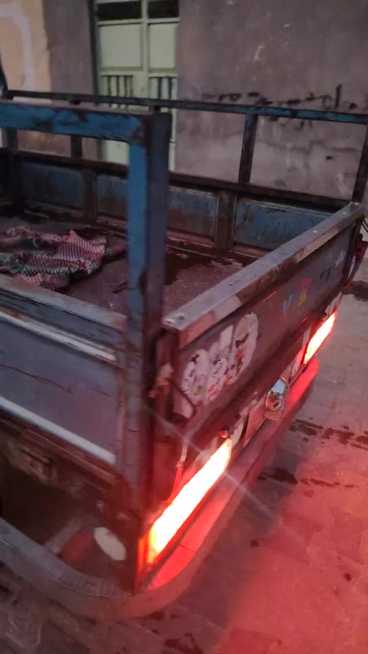 السلام عليكم ستوته امتي ار مديل (18) وكيل حيدر جبرين مكفوله كفاله عامه من شاصي وركبه بيها مكينه 2025 زوج تايرات ابو الخطه السعر (***********)
