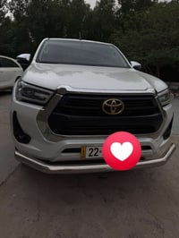 هايلوكس trd  موديل 2024  ماشيه 20 الف فقط  شمايلة بسمي تحول مباشر  مكف...