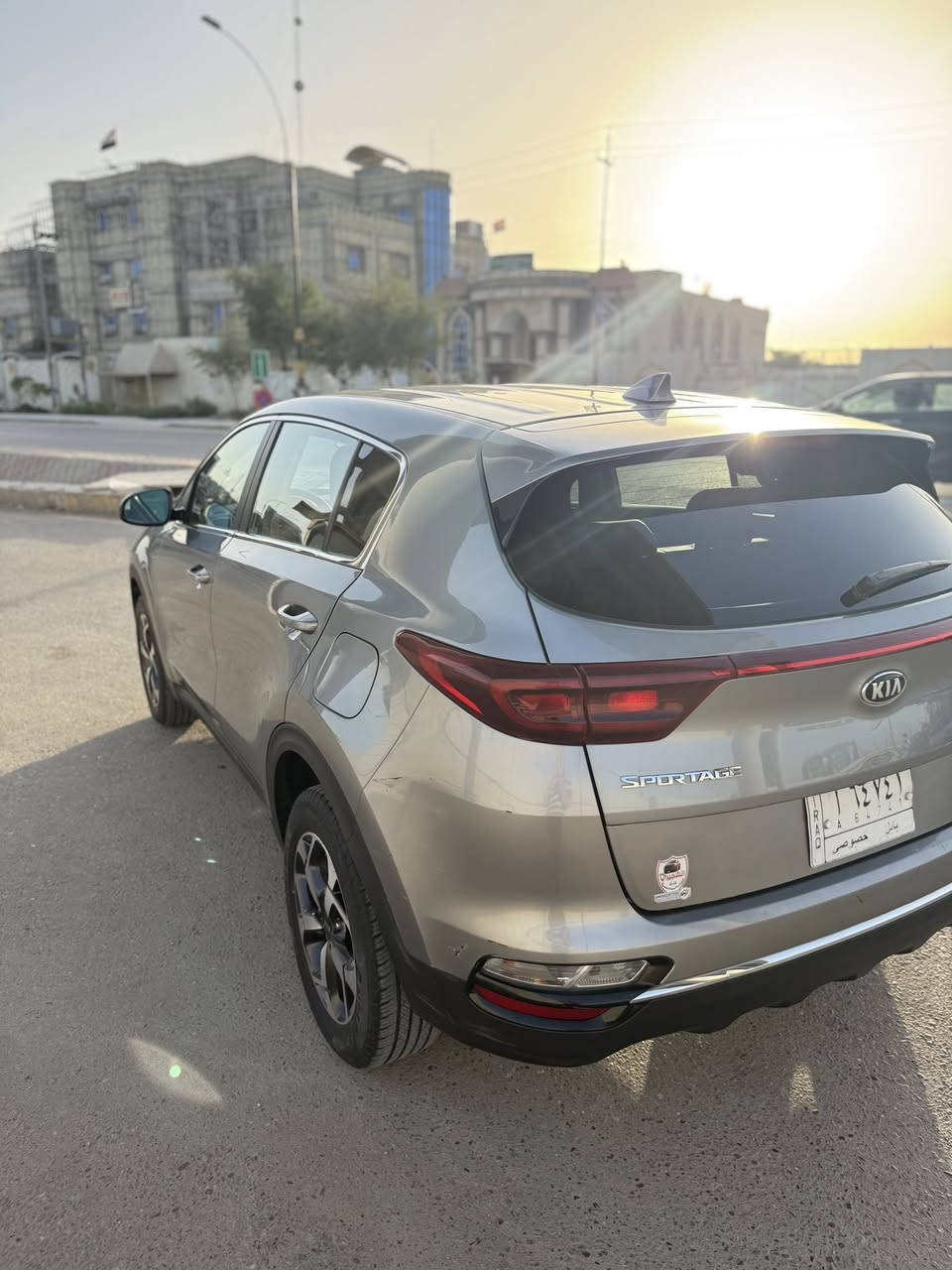 السلام عليكم 
سبورتج 2021 كلين بدون حادث بدون ايرباك ( غرق بسيط جدا لحد الدوسه )
ماشيه 67 mi 
رقم بابل 
سعرها 160 بيها مجال بسيط 
 مكاني حله ***********
