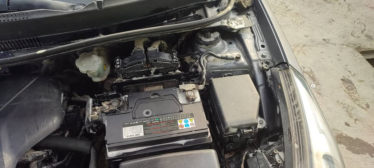 السلام عليكم البيع كسنت موديل 15السياره كفاله من ضربه بيهه صبغ كلير اثرجراد كير مكينه كفاله تبريد حداديه تخم تاير بسمي رقم قادسيه سنويه 27مكاني كربلاء متوازي على بيعهه سياره مال جناي ***********غيرمتواجدبالفيس
