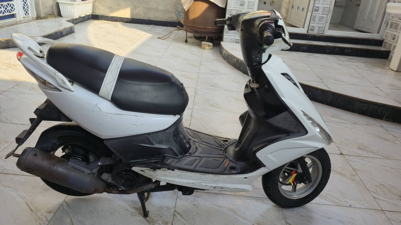 سلام عليكم
دراجه ماكس مضلع للبيع
كامله مكمله ما ناقصها شي
كلشي شغال بيه سلف كهربائيات اشاير
مكاني قرنه هور سعد هذه صاحب الدراجه يم الرقم ***********( اني مكلف بالنشر )
