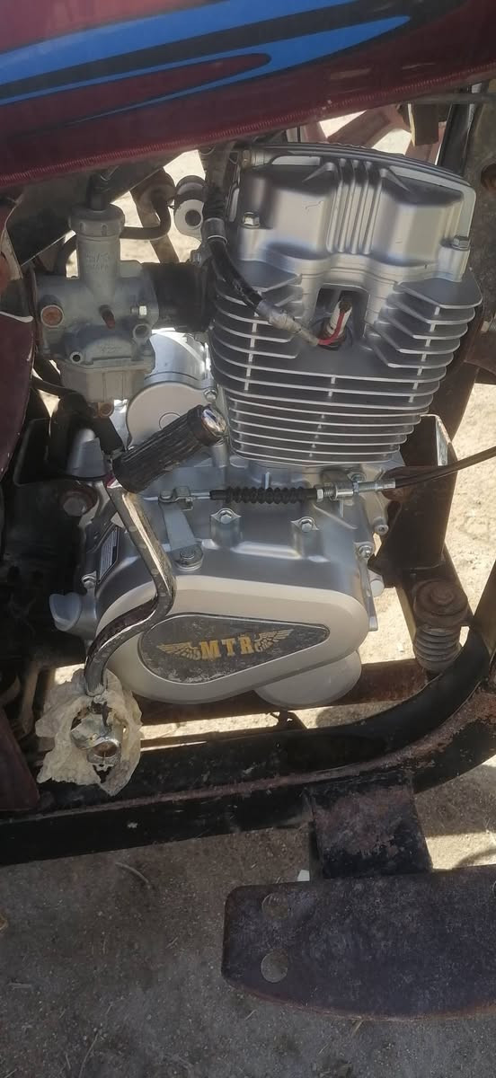 سلام عليكم مرخصت مدير الكروب محرك 150للبيع جديد ماصارله هواي من شتريته جديد مامحطوط علي اصبانه  سعره 200 قفل مكاني به قضاء المدينه وهاذ رقمي ***********وبي وتساب
