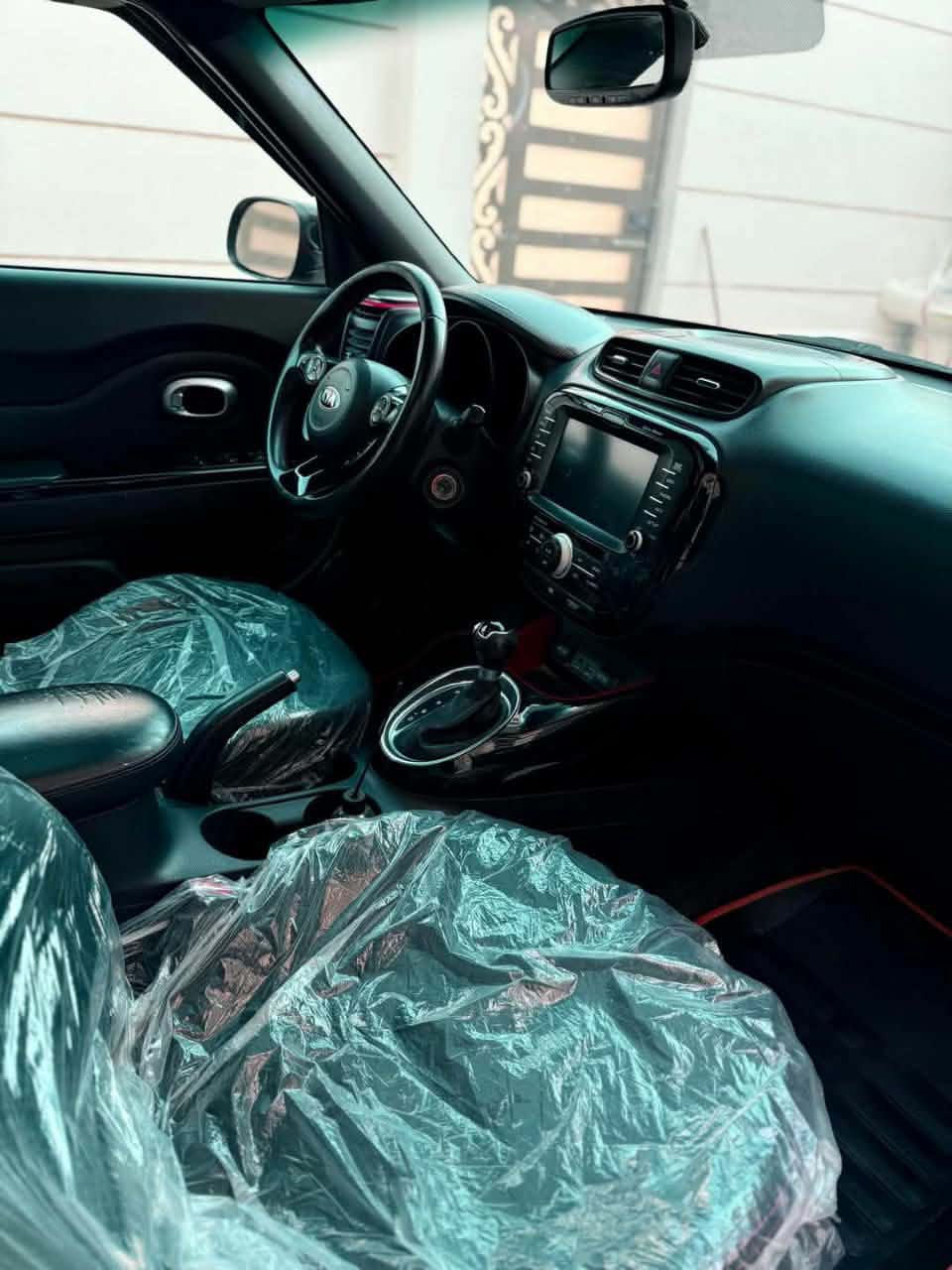 السلام عليكم
كيا صول موديل 15 فئه Plus  اعلى فئه فول مواصفات  
مكينه 2000 / كير AT
- بنوراما
-شاشه دجيتال اصل 
-كامره خلفيه 
- تحكم ستيرن 
- مودات قياده 
- لدات اماميه خلفيه 
-داخل اناره محيطيه متغير مع الصوت 
- السياره ماشيه 102 فقط 
التفصيل والسونار داخل المنشور 
السياره ليبل واحد فقط بارد بيها بدون تبديل اي قطعه او صبغ 
مرقم بابل دولي بأسمي شرط التحويل
مكان السياره بابل 
للاستفسار/ خاص او الاتصال ***********
