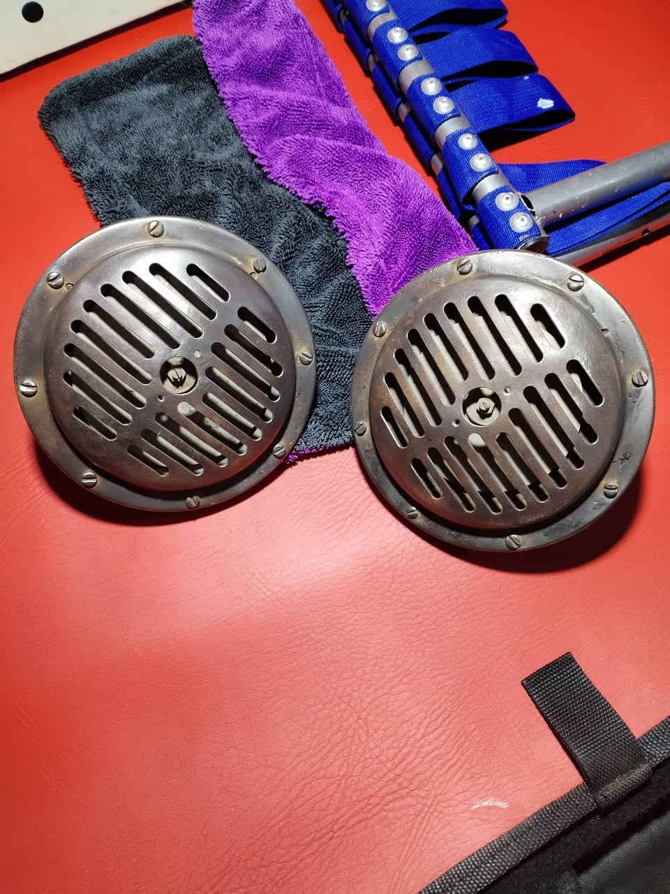 سلام عليكم هورنات لامانيات منمهن جنح البيع ٤٥٠ بيهن مجال ***********
