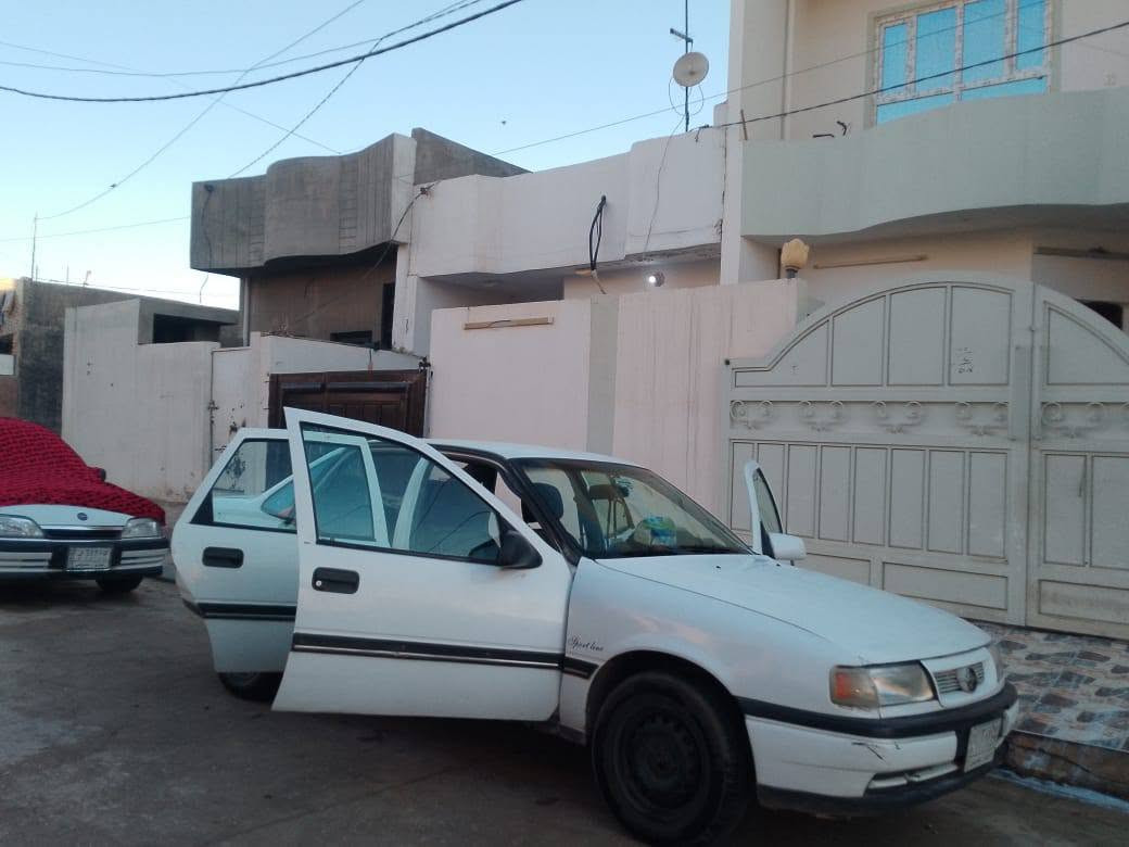 سلام عليكم. اوبل فيكترا موديل 92 محرك 20 مشروع وطني دفتر بانزين بيها گير مضبوط السعر 33وبيها مجال 
للتواصل ***********
