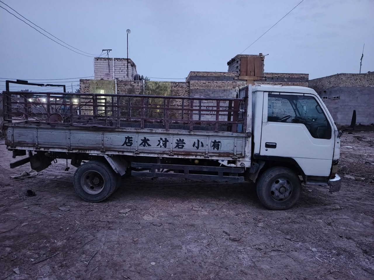 السلام عليكم سيارة كنتر للبيع 
***********
