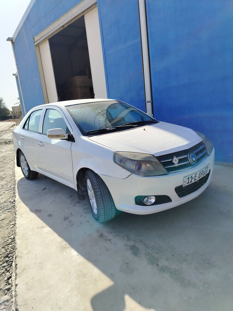 السلام عليكم
جيلي ام كي 2013 
بيشها رسات صبغ
مكينه مكفوله  وكير وكهربائيه شركه
تخم تاير نظيف
دواخل جديدة
رقم بغداد سنويه 2030 
 تقص زوج دريمات وتبريد
33 ورقه وبيه مجال قليل
مكان المحموديه ناحيه الرشيد 
***********
