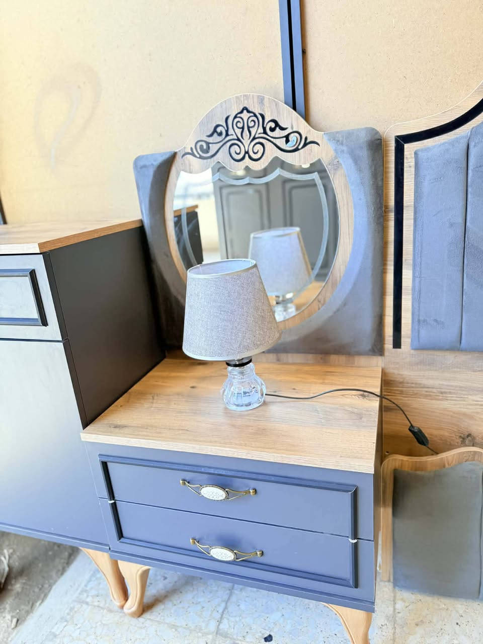 ✨ غرفة تركي كانتري زان الأصلي 9قطع
نظام ابواب 
سرير مخزن عملي 
 قماش وتر بروف أصلي
✨ نظافة 95/💯
 شد ونقل مجاني داخل بغداد
توصيل للمحافظات بأسعار رمزية


**إذا كنت صاحب هذا الإعلان وتريد حذفه لأي سبب، رجاءا أرسل رسالة إلى الدعم الفني**