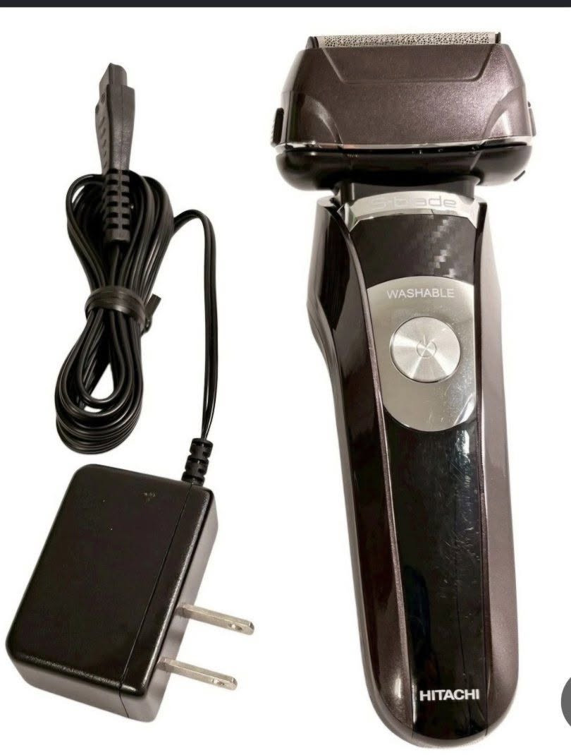 هذه ماكينة حلاقة رجالية من نوع Hitachi S-Blade، وتحديداً موديل RMH-F850B.تتميز الماكينة بوجود 4 شفرات من الفولاذ المقاوم للصدأ ورأس ثلاثي الأبعاد (3D) يتحرك ليناسب محيط الوجه.الماكينة قابلة للغسل بالماء بالكامل (Washable) لسهولة التنظيف.بسعر ٣٥شرط الاصلي


**إذا كنت صاحب هذا الإعلان وتريد حذفه لأي سبب، رجاءا أرسل رسالة إلى الدعم الفني**
