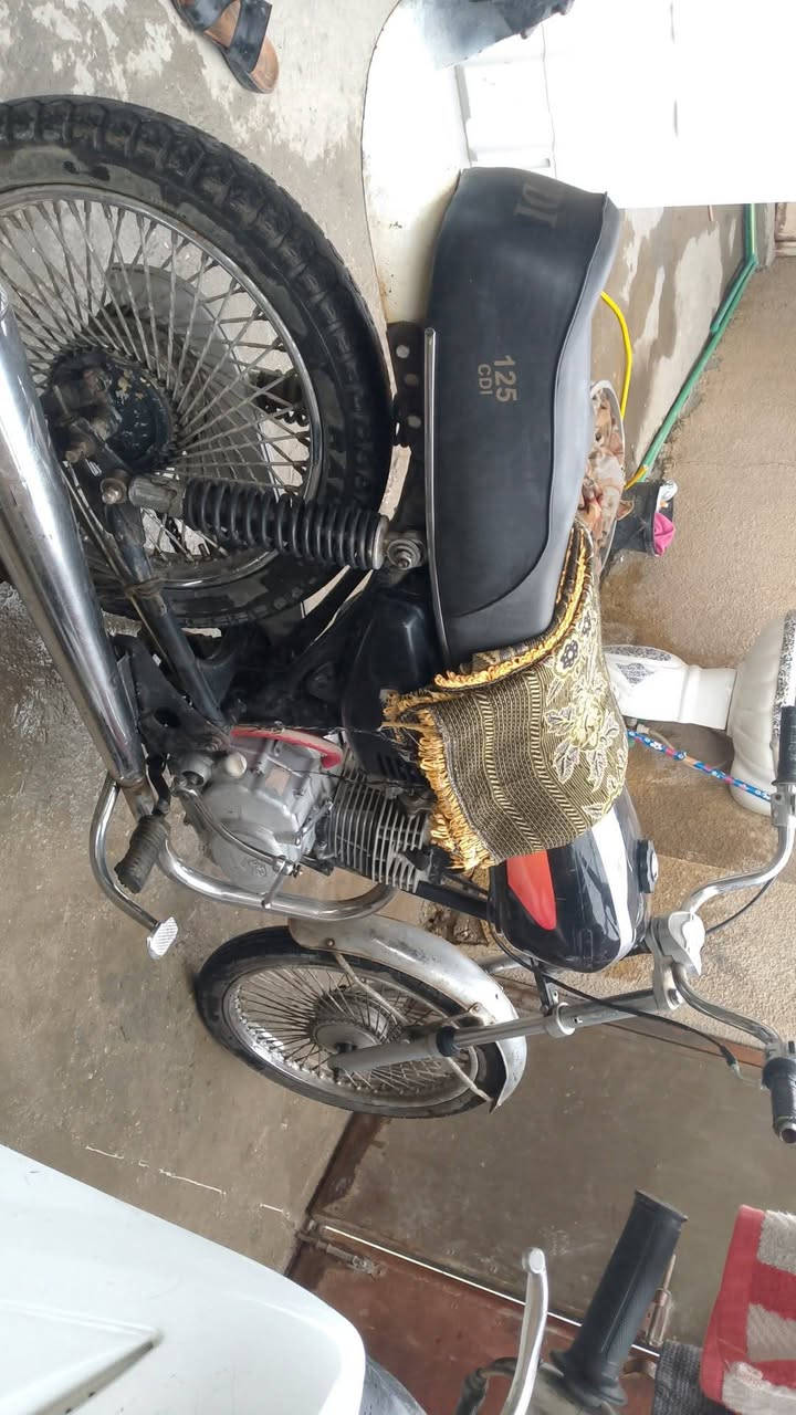 سلام عليكم دراجه اربعه كير تايكر موديل 20دراجه زرنكي مرتبه حلوه دراجه مامتعوبه من الشغل للبيت مجفتهه قبل اسبوع دراجه اوراق بسمي. رايدهه 350وبيهه مجال للشراي عنواني كربلاء الشبانات. ***********
