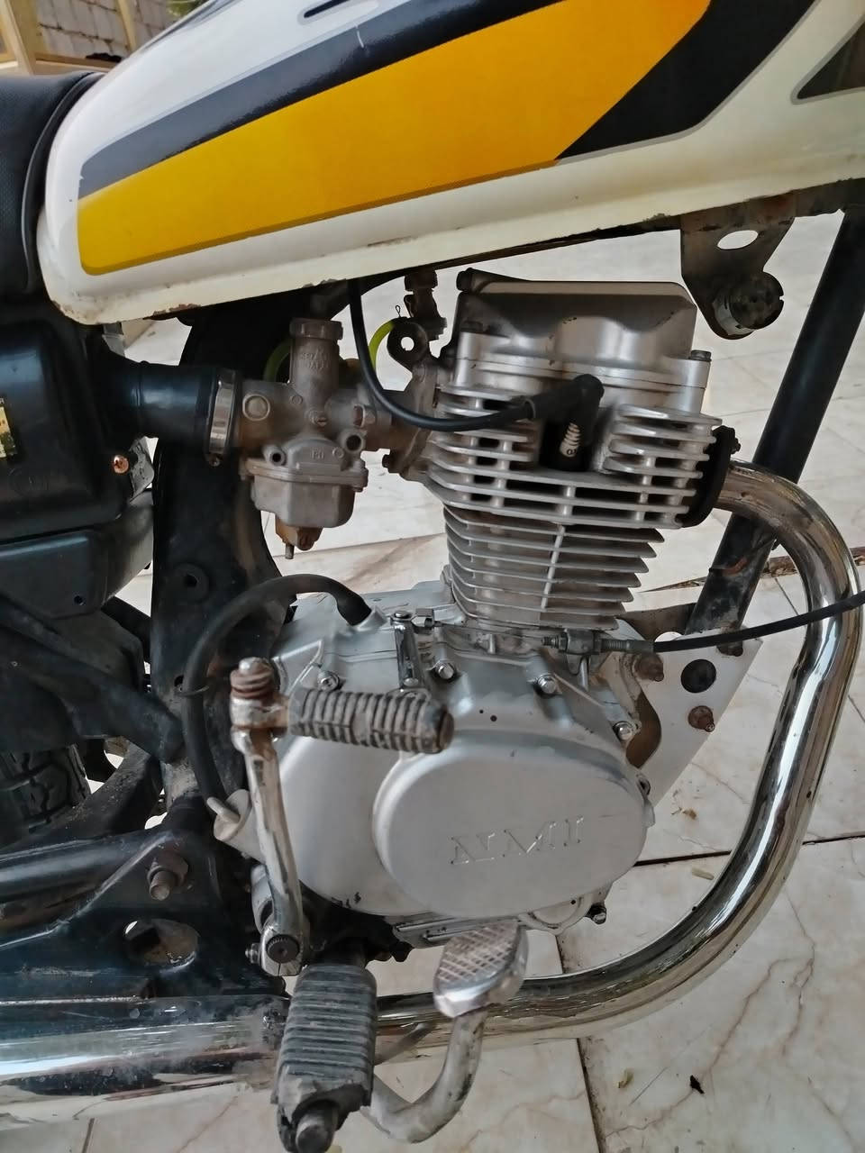 اربعه كير للبيع
شاصي 21 نامه برو اوراق اصلي 
مكينه نامه اصلي مفتوحه وبيه بخار
دراجه حلوه ومرتبه بلواقع احله من صور
سعره 650 وبيه مجال


**إذا كنت صاحب هذا الإعلان وتريد حذفه لأي سبب، رجاءا أرسل رسالة إلى الدعم الفني**