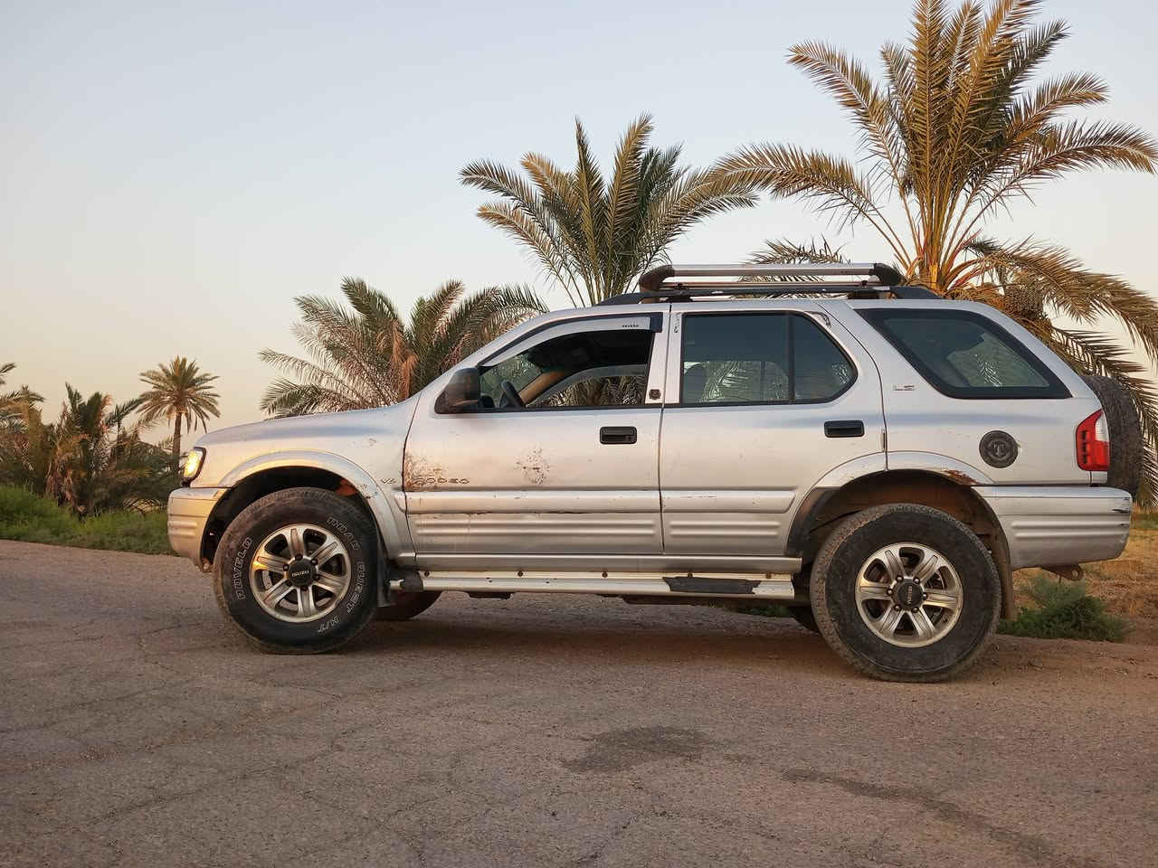 السلام عليكم.
سيارة اسوزا ريدو موديل 2000 

VVT-i 3000 گير ومكينه
رقم نجف مشروع وطني 
بيها حادث جاملغ يمنى بأمريكا 
وبارد باب السائق 
مكينه جديدة قبل شهر مبدلها
تايرات نظيفه 

سعر السيارة 58 ورقة💰
العنون: بغداد الدورة 📍
رقم الهاتف: ***********📞

