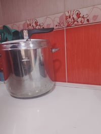 مقعد أطفال • جهاز بخار