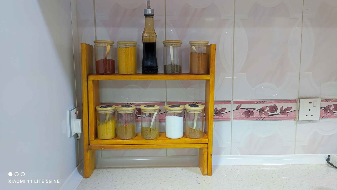 ستاندی بەهارات  بە داری سروشتی بەم ڕەنگە ناوازەیە لە کارسازی شەم بەردەستە... 
هەر ڕەنگ و قیاسێک داوا بکەن ئەمە بە باشترین کوالێتی و گونجاوترین نرخ بە تەواوی وردەکاریەوە بۆتان دروست ئەکەین ...
بۆ داواکردن نامە بنێرن یان پەیوەندی بکەن بە 
***********
گەیاندن هەیە حلبجة, السليمانية
