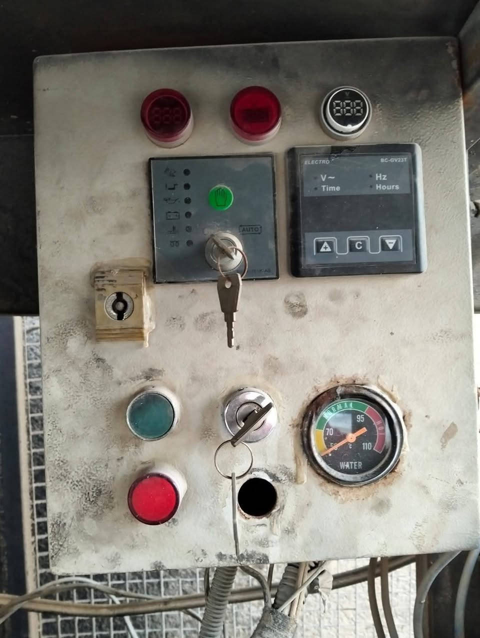 محرك كيا كرنفال 3800 سوبر
نظام ATS 
رأس التوليد 40KV 
*********** 
السعر 24 ورقة وبي مجال
