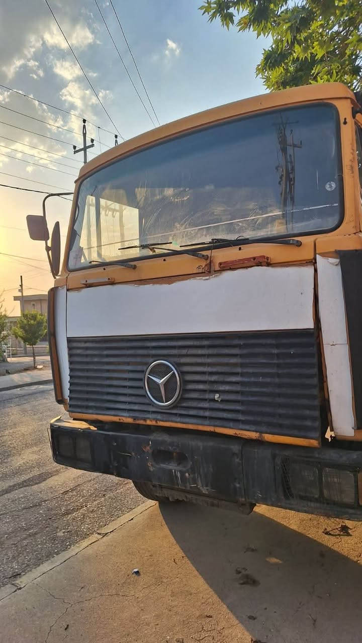للبیع بۆفرۆشتن
مۆدێل ٢٠٠٢
ئاڕم پلاسیکی سلێمانیە 
تاقم تیایەی باشە 
مەمجوعەیە بیلادە
شانصی پاکە
هەموو گیانی بەشەرت 

***********

***********

